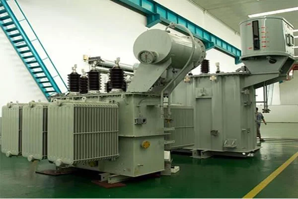 Transformador de potencia sumergido en aceite de 33 kV y 11 kV